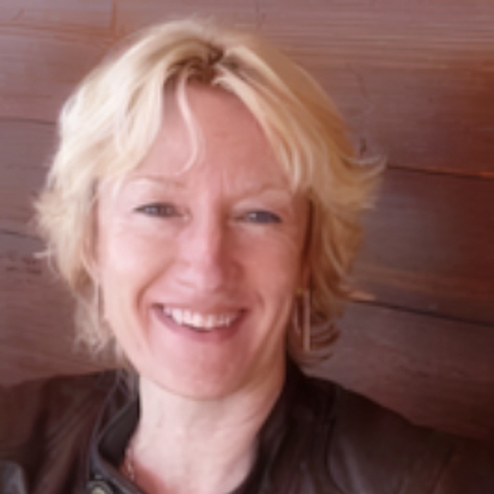Portrait de Delia Jones, coach et formatrice — Cabinet Siegenthaler Formation, Vevey